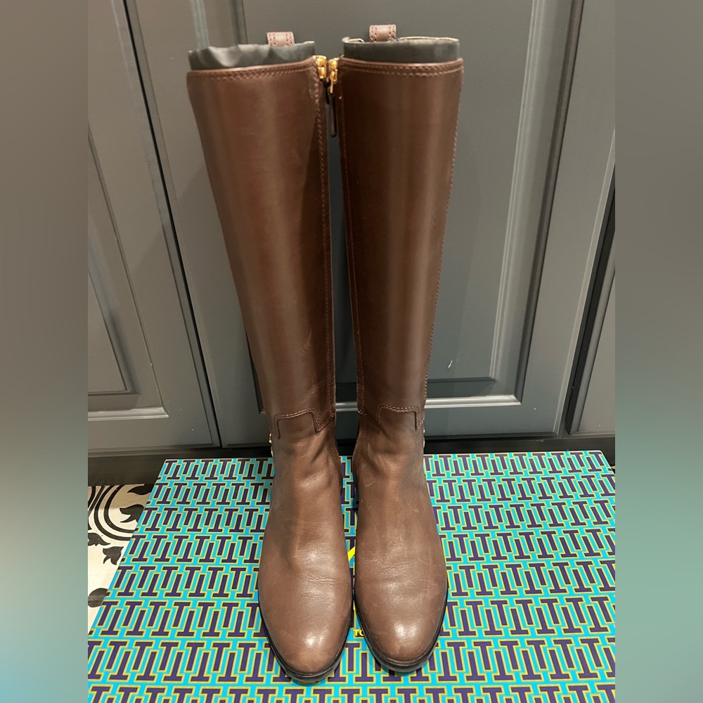 Tory Burch Wyatt Boot Calf Leather/Stretch - Picture 6 of 16